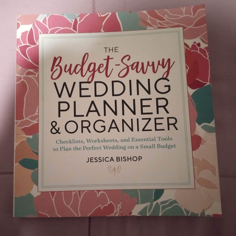 New Wedding Planner and Organizer, Budget Savvy Book